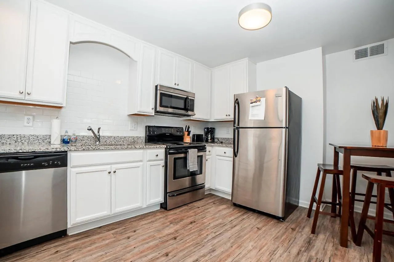 2Br 1Ba Condo In North Gulch! Nashville